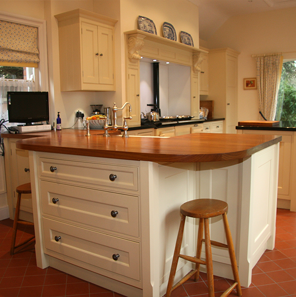 Traditional Cream Kitchens from Knights Country Kitchens