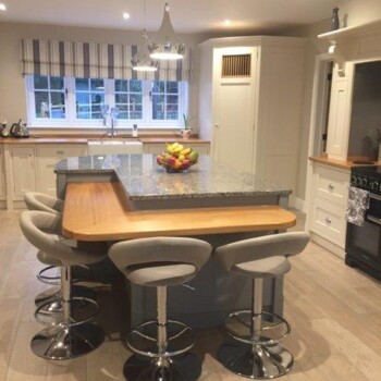 Traditional Oak and Azul Platino polished Granite Bespoke Kitchen